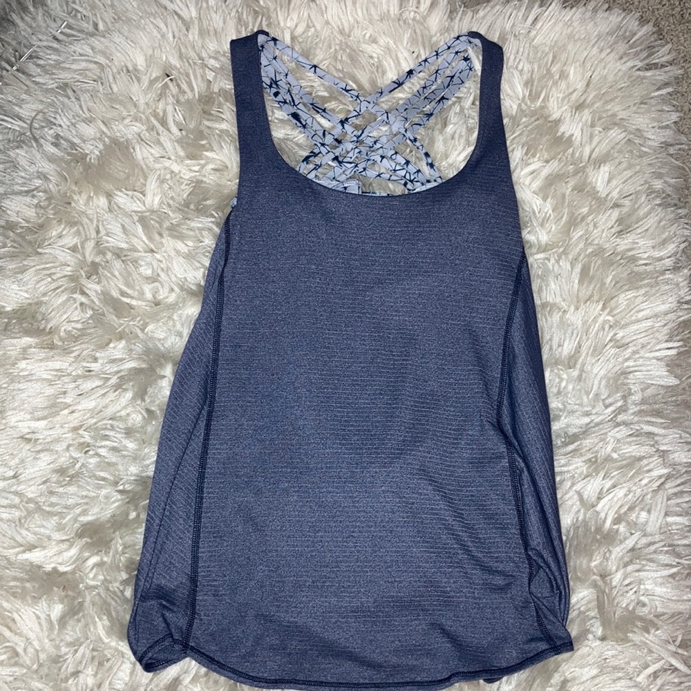 Lululemon top